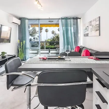 Elfaro Apartment